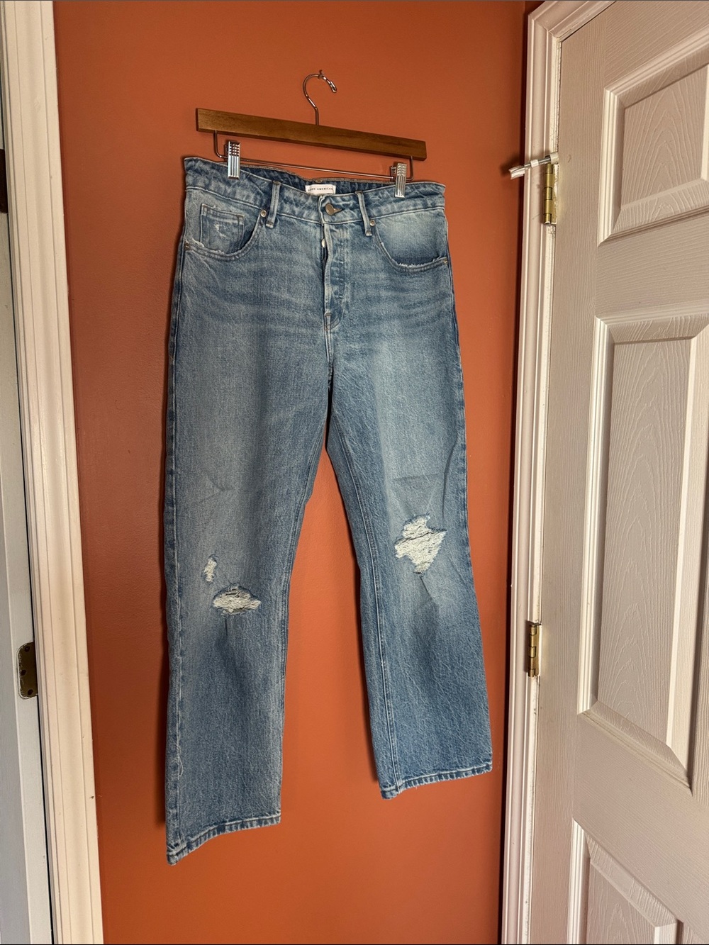 NWOT Good American Light Blue Washed Denim Jeans